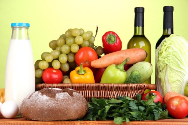 composition-with-vegetables-wicker-basket_392895-21556