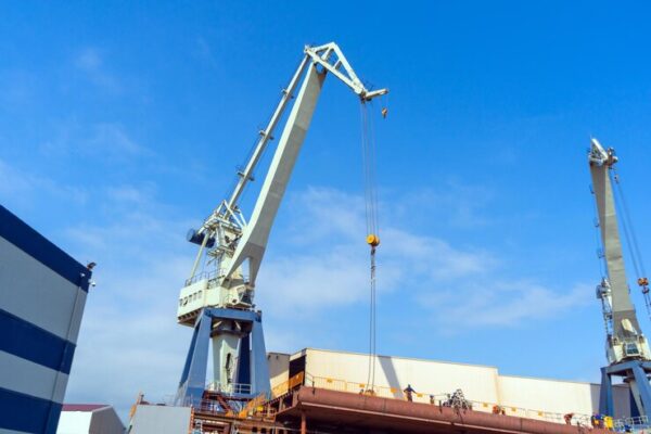 portal-crane-portal-crane-port-loading-unloading-area_189051-621